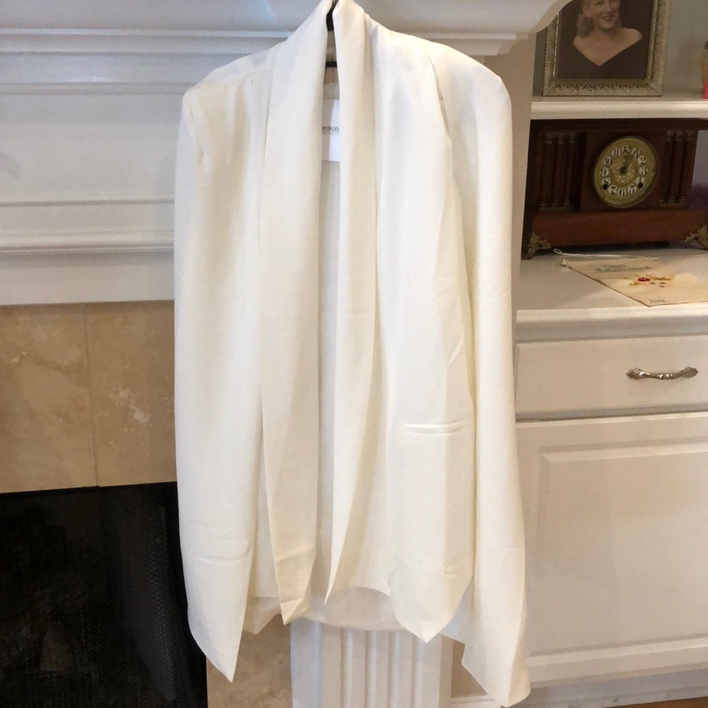 White/cream sleeveless cape blazer